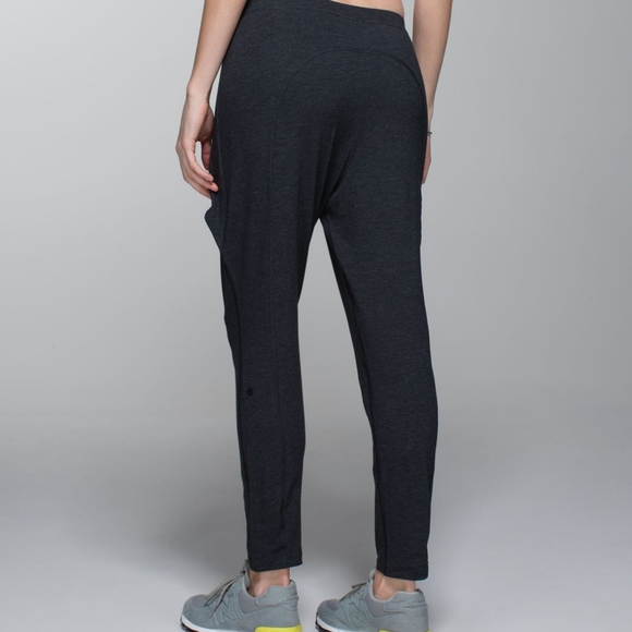 Lululemon Tie One On Pant Heathered Black - Picture 2 of 12